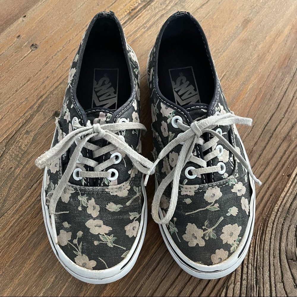 Vans Distressed Black Floral Sneakers Shoes Sz 6